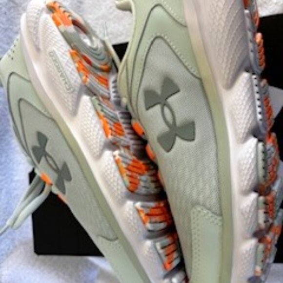 Under Armour "UA W Charged Assert 9 Marble" running shoes New in Box Size 9-1/2 - Picture 5 of 8